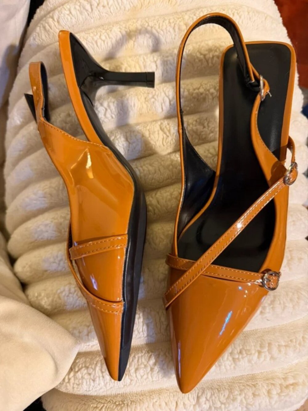 Heels - Picture 2 of 2